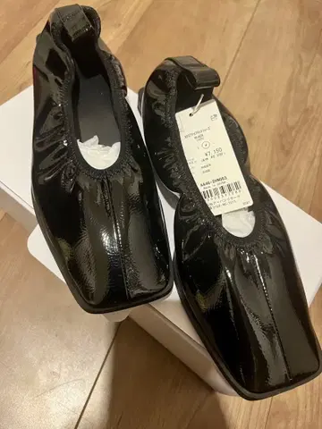 SENSE OF PLACE 블랙 플랫슈즈 M