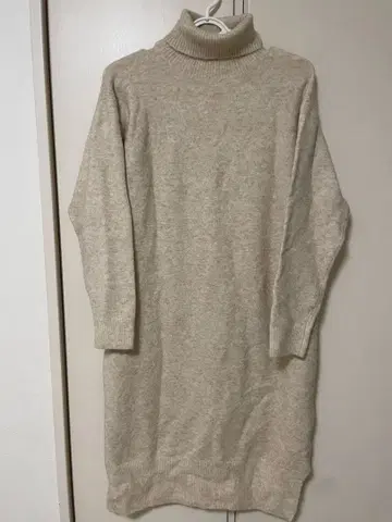 어반 리서치 서니 라벨 니트 원피스