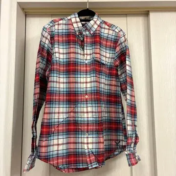 긴팔 체크 셔츠 빨간색 블루 화이트