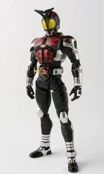 S.H.Figuarts 진골조제법 가면라이더 다크 가부토