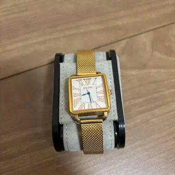 폴리폴리 여성용 골드 손목시계