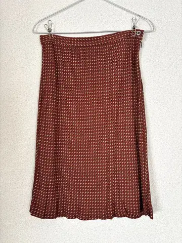 A.P.C 미디 기장 타이트 스커트