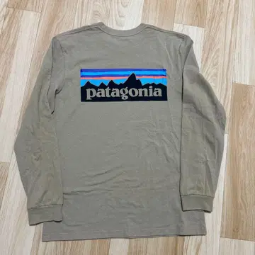 patagonia 베이지 긴팔 티셔츠