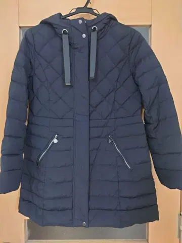 블랙 퀼팅 다운 자켓 후드 부착