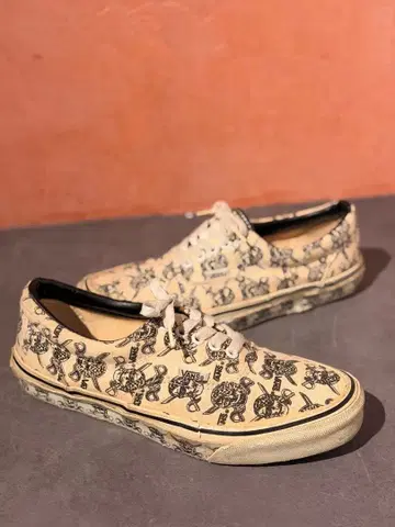 VANS 스컬 파이리츠 ERA 90s USA제