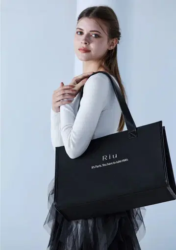 Riu Principal 로고 토트백 블랙