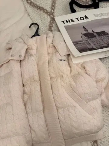 새상품 the toe SHARD KNIT DOWN