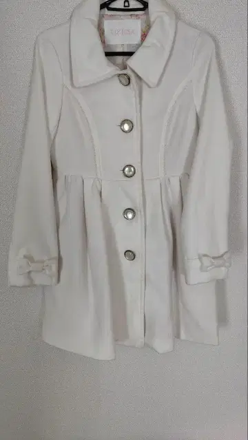 LIZLISA 리즈리사 화이트 코트