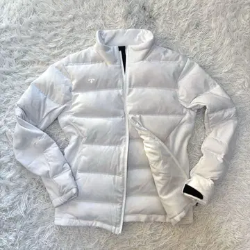 데상트 골프 충전솜 자켓 블루종 화이트 지퍼 하이넥 골프