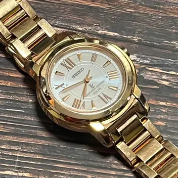 SEIKO 솔라 전파 시계 골드