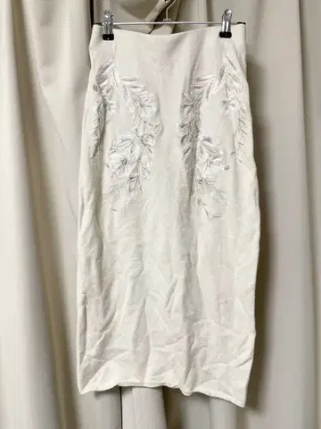 스나이델 니트 타이트 스커트 자수