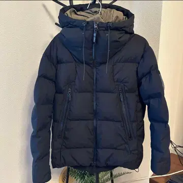 CAMP7 후드 부착 블랙 다운 자켓