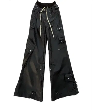 COZY WORLDWIDE LEATHER CARGO PANTS