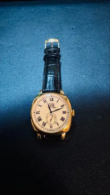 FHB 골드 블랙 가죽 손목시계 스위스산