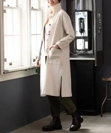 BOUNCY BOND 아이보리 코트