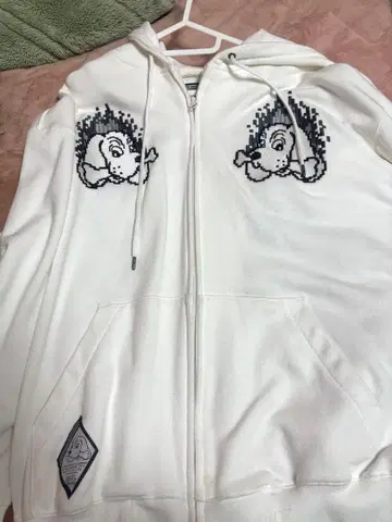 GALFY QUEST 캐릭터 자수 후드티