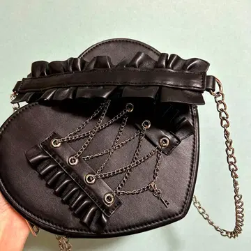 하트형 숄더백 블랙