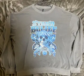 스컬 그래픽 맨투맨