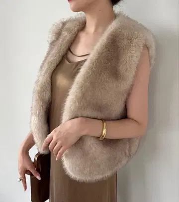 아뉴앙스 anuans 베이지 퍼 베스트 프리 사이즈 미사용품