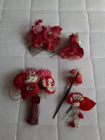 헤어콤 꽃 장식 기모노 유카타 성인식 시치고산 빨간색