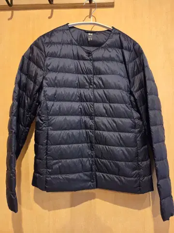 유니클로 울트라 라이트 다운 컴팩트 자켓 네이비 M