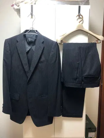 스트라이프 정장 세트 (자켓 팬츠)