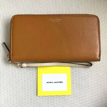 새상품 마크제이콥스 라운드 지퍼 장지갑 지갑 브라운