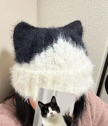 고양이 귀 달린 복슬복슬 니트 모자 핸드메이드 블랙 화이트