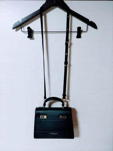 Teddy Blake 블랙 숄더백