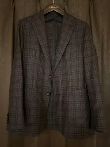 TAGLIATORE 브라운 계열 체크 자켓 사이즈 46