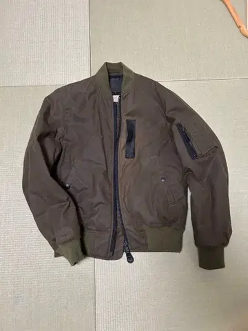 메이든 누아르 MA1 브리티시 밀라 레인