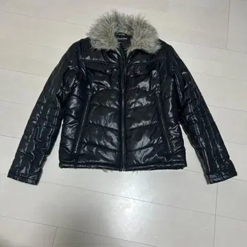 퍼 포함 블랙 다운 자켓 광택 y2k 네오 갸루 남자 시크 스타일