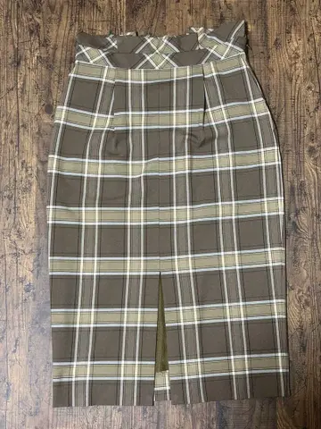 [새상품급] 23구 체크 무늬 브라운 타이트 스커트