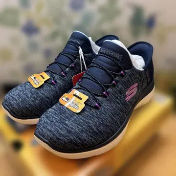 슬립인 스케쳐스 23cm 네이비 와이드 핏 미사용 새상품