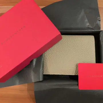 새상품급 보나벤츄라 멀티 지갑 슈링크 가죽 그레이지