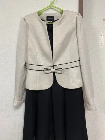 아이보리와 블랙 원피스 수트 세트 11호