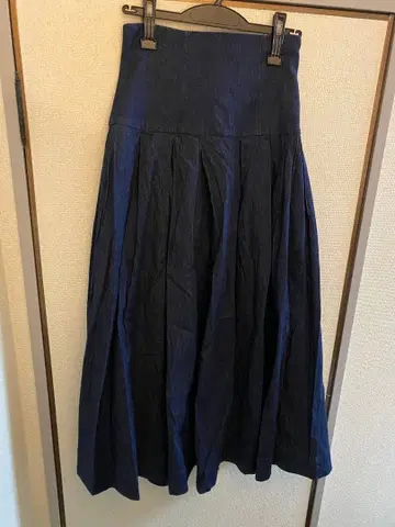 네이비 데님풍 플레어 롱 스커트