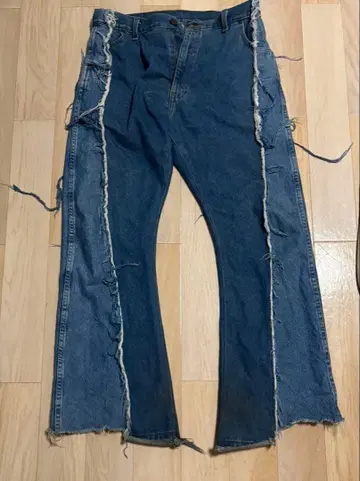 프린지 가공 플레어 데님 팬츠