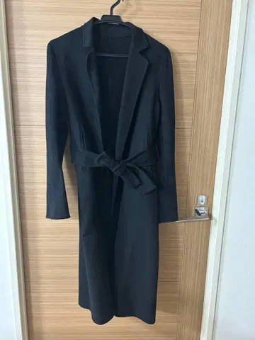 블랙 벨트 포함 롱 코트