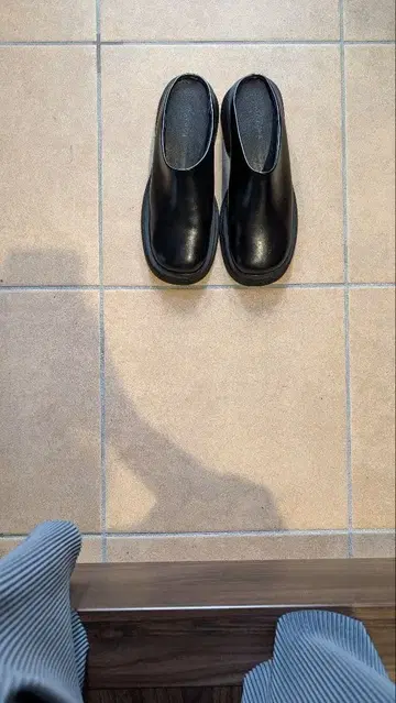 블랙 사보 클로그 샌들