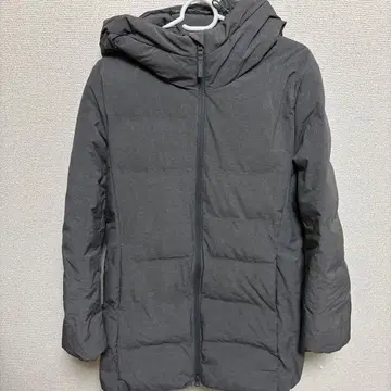 유니클로 심리스 다운 코트