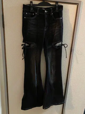 RESEXXY 블랙 플레어 데님 팬츠