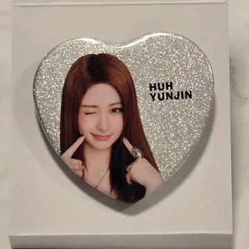 LE SSERAFIM 도쿄돔 윤진 하트형 캔뱃지