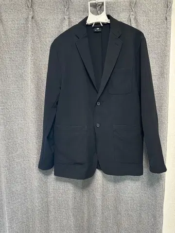 New Balance THE CITY 블랙 수트 자켓