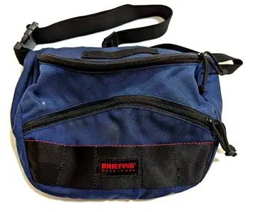 BRIEFING 바디백 네이비
