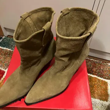 올리브 그린 스웨이드 숏부츠