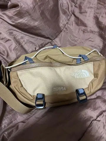 THE NORTH FACE TERRA 바디백 베이지