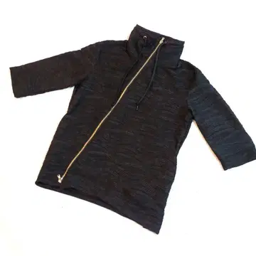 TORNADO MART 블랙 집업 하이넥 티셔츠