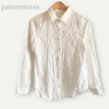 패턴 토르소 자수 긴팔 셔츠 화이트 페미닌 깔끔함