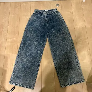 다크 블루 와이드 팬츠 페이드 가공